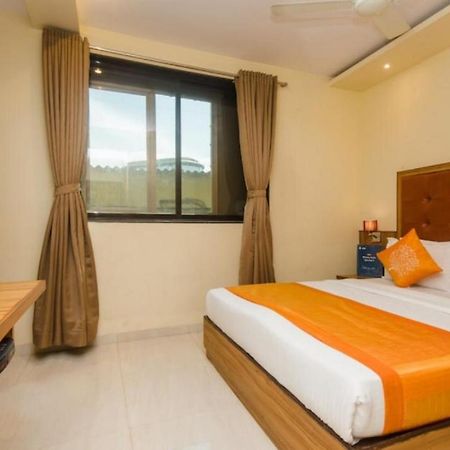 Aster Hotel Mumbai Exterior foto