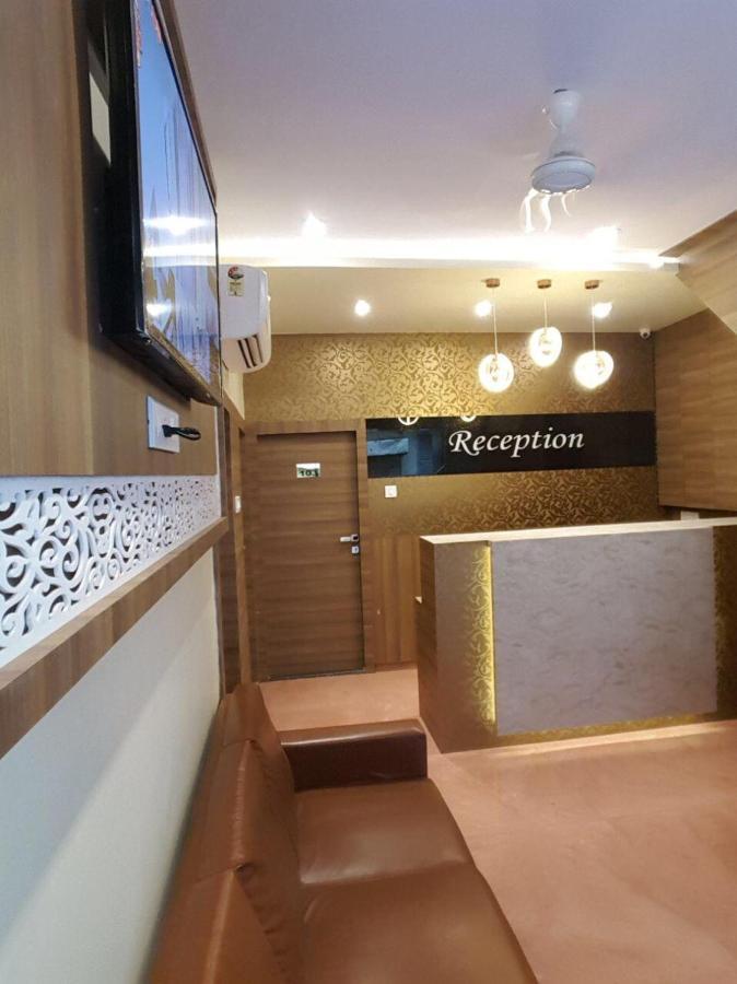 Aster Hotel Mumbai Exterior foto