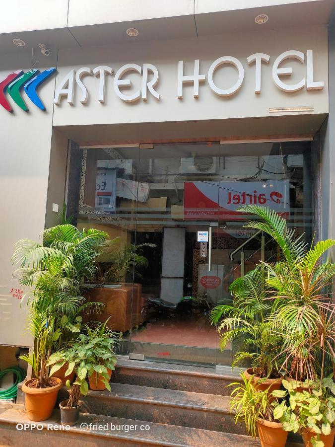 Aster Hotel Mumbai Exterior foto