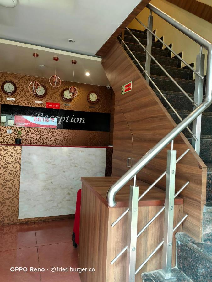 Aster Hotel Mumbai Exterior foto